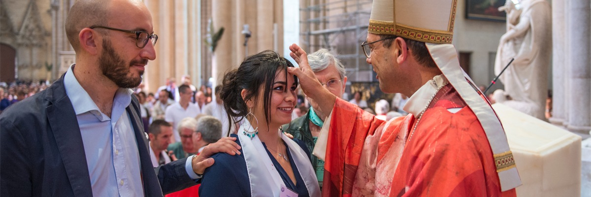 Un acte de baptême ou de confirmation