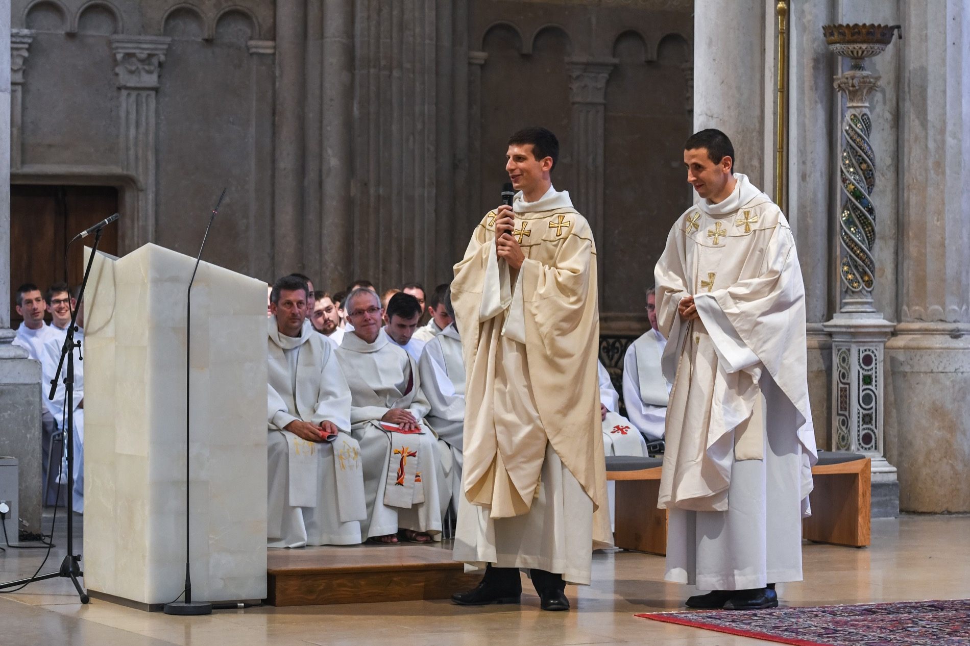 Ordination sacerdotale de Luc et Marc